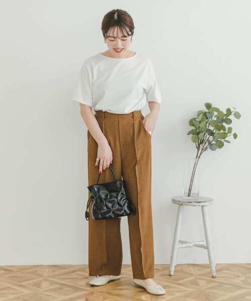 ITEMS URBANRESEARCH（アイテムズ アーバンリサーチ）の「リネンライクワイドパンツ（スラックス・レディース・ベージュ/チャコールグレー/キャメル・FREE）」の8枚目の写真