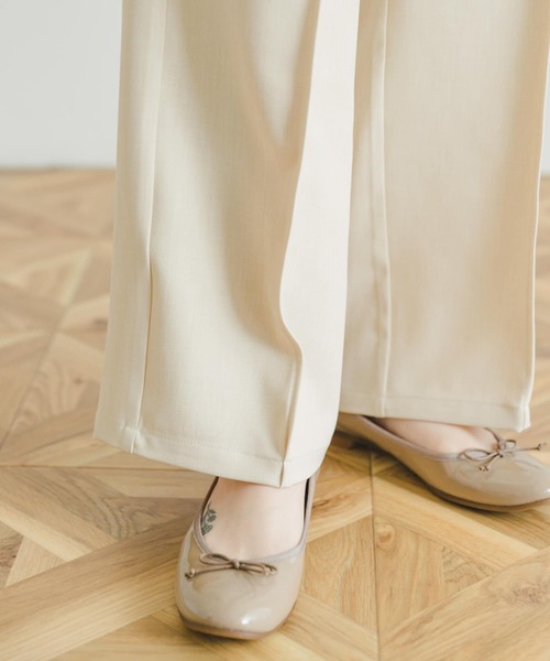 ITEMS URBANRESEARCH（アイテムズ アーバンリサーチ）の「リネンライクワイドパンツ（スラックス・レディース・ベージュ/チャコールグレー/キャメル・FREE）」の15枚目の写真