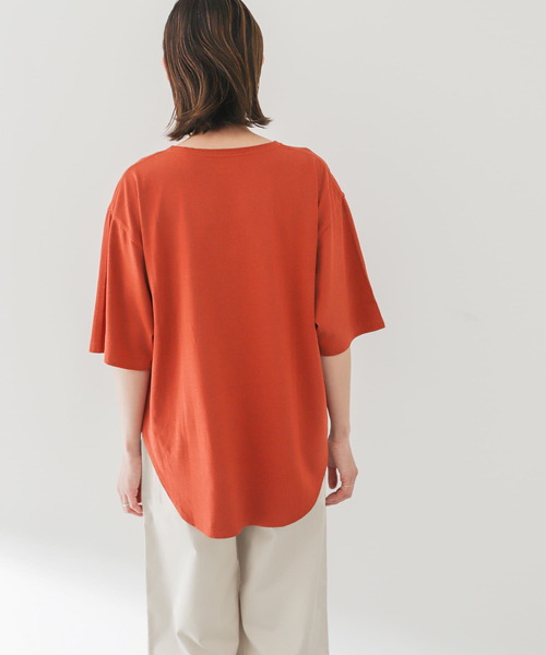 EKAL(エカル)の「ショートスリーブロングテールロゴTシャツ(Tシャツ/カットソー・レディース・ブラック/オフホワイト/オレンジ系その他・ONE)」の14枚目の写真
