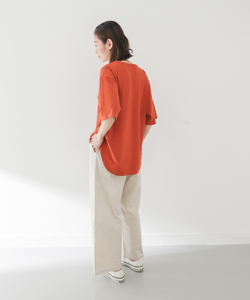 EKAL(エカル)の「ショートスリーブロングテールロゴTシャツ(Tシャツ/カットソー・レディース・ブラック/オフホワイト/オレンジ系その他・ONE)」の12枚目の写真