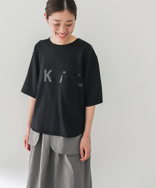 EKAL(エカル)の「ショートスリーブロングテールロゴTシャツ(Tシャツ/カットソー・レディース・ブラック/オフホワイト/オレンジ系その他・ONE)」の21枚目の写真
