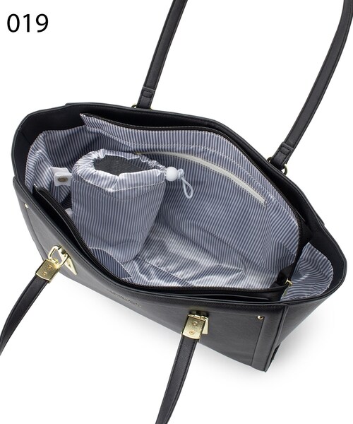 Ober Tashe(オーバータッシェ)の「ロゴ型押し3層トート(トートバッグ・レディース・アイボリー/ブラック/ピンク系/ブルー/ネイビー・FREE)」の18枚目の写真