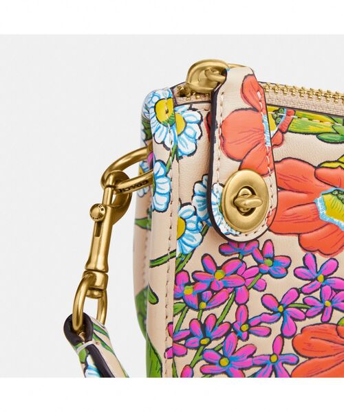 COACH（コーチ）の「スウィンガー 20・フローラル プリント 