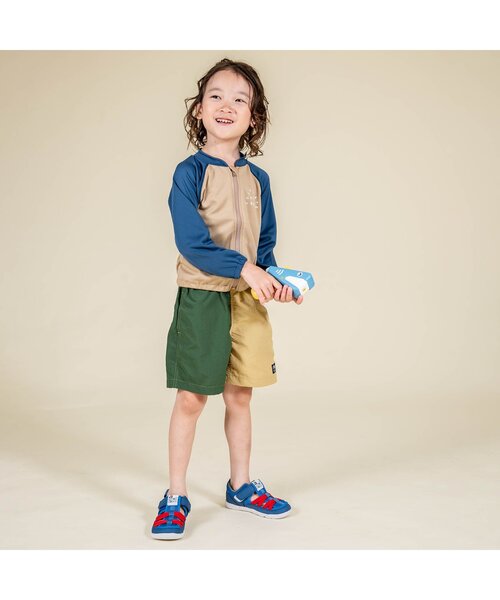 Ampersand(アンパサンド)の「【UVカット】水陸両用パンツ BOYS_5分丈(その他パンツ・キッズ・グリーン/ベージュ/カーキ/ピンク/ブルー/オリーブ/オレンジ/レインボー/ブラック・100/110/120/130/140/80/95/90)」の15枚目の写真