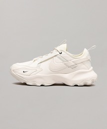 NIKE WMNS TC 7900 DD9682-100