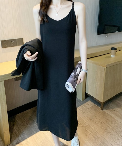 shopnikoniko(ショップニコニコ)の「キャミワンピース ロング フレア 細ストラップ(ワンピース・レディース・ホワイト/ブラック・フリー)」の14枚目の写真