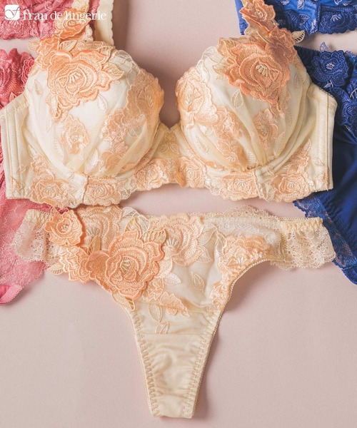 ゴージャス薔薇刺繍フェミニンヒップに 「グレースイストグランデ