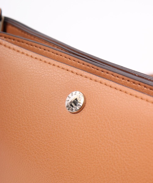 Legato Largo(レガートラルゴ)の「LegatoLargo かるいかばん ミニショルダーバッグ(ショルダーバッグ・レディース・キャメル/ラベンダー/アイボリー/ライトグレー/ブラック/グレイッシュベージュ・FREE)」の18枚目の写真