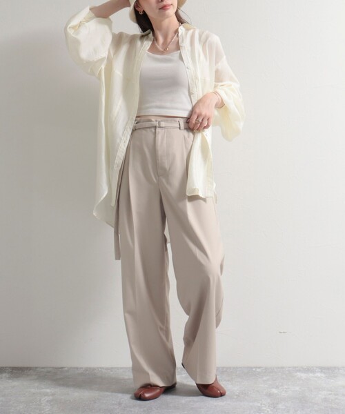 fredy emue(フレディエミュ)の「ベルト付きタックパンツ(スラックス・レディース・サックスブルー/ブラック/ベージュ・36/38)」の15枚目の写真