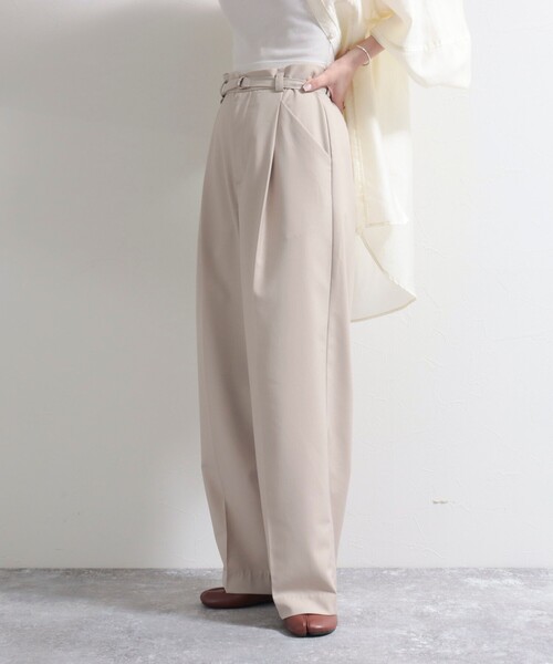 fredy emue(フレディエミュ)の「ベルト付きタックパンツ(スラックス・レディース・サックスブルー/ブラック/ベージュ・36/38)」の18枚目の写真