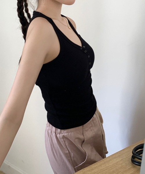 meJane（ミージェーン）の「ワンポイント刺繍ヘンリーネックタンクトップ（タンクトップ・レディース・ホワイト/ブラック/オートミール・FREE）」の18枚目の写真