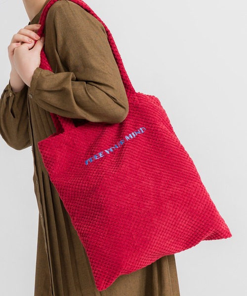 and it_（アンドイット）の「ポコポコロゴ刺繍トート（トートバッグ・レディース・ブラック/ブルー/レッド/ブラウン/ベージュ・FREE）」の5枚目の写真