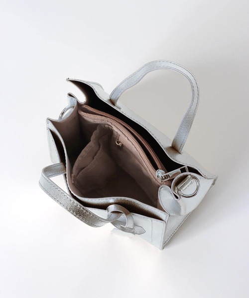 Three Four Time(スリーフォータイム)の「【cache cache 】メタリックナノパーテーション2WAYBAG(トートバッグ・レディース・シルバー/ブラック・FREE)」の8枚目の写真