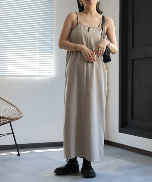 ap retro(アプレトロ)の「ツイルキャミワンピース(ワンピース・レディース・ブラック/ベージュ/オリーブ・MEDIUM)」の5枚目の写真