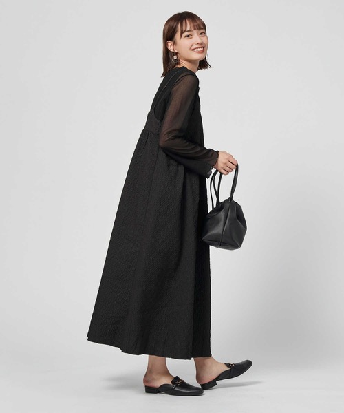 Right-on（ライトオン）の「【Remal】膨れジャガードワンピ（ワンピース・レディース・オフホワイト/ブラック・M-L）」の4枚目の写真