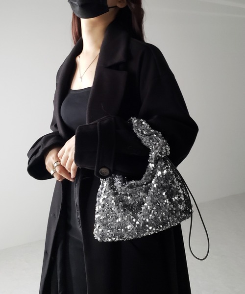 me+em select(ミームセレクト)の「【 2color 】スパンコールシャーリングスクエアハンドバッグ(ハンドバッグ・レディース・ブラック/シルバー系その他・FREE)」の20枚目の写真