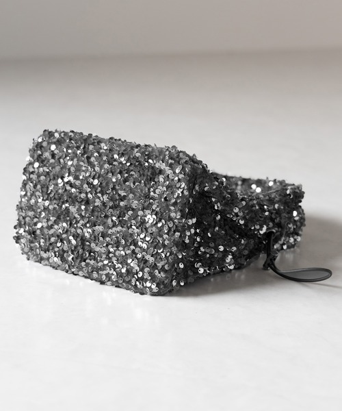 me+em select(ミームセレクト)の「【 2color 】スパンコールシャーリングスクエアハンドバッグ(ハンドバッグ・レディース・ブラック/シルバー系その他・FREE)」の4枚目の写真