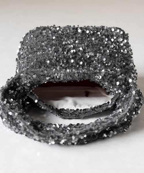 me+em select(ミームセレクト)の「【 2color 】スパンコールシャーリングスクエアハンドバッグ(ハンドバッグ・レディース・ブラック/シルバー系その他・FREE)」の6枚目の写真