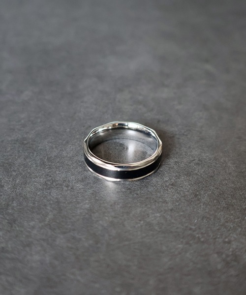 4INT.（フォイント）の「ブラックライン リング / サージカルステンレス316L (金属アレルギー対応)（リング・メンズ・B/C/A/D・18号/16号）」の7枚目の写真