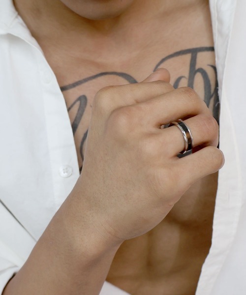 4INT.（フォイント）の「ブラックライン リング / サージカルステンレス316L (金属アレルギー対応)（リング・メンズ・B/C/A/D・18号/16号）」の10枚目の写真