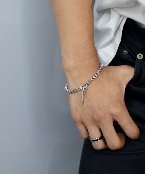 4INT.（フォイント）の「ブラックライン リング / サージカルステンレス316L (金属アレルギー対応)（リング・メンズ・B/C/A/D・18号/16号）」の11枚目の写真