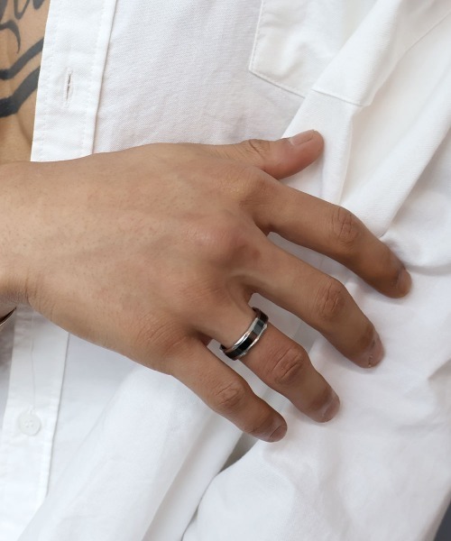 4INT.（フォイント）の「ブラックライン リング / サージカルステンレス316L (金属アレルギー対応)（リング・メンズ・B/C/A/D・18号/16号）」の14枚目の写真