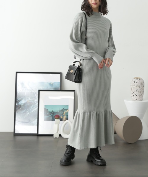 FREE'S MART（フリーズマート）の「ウォームストレッチバックパールボタンニットワンピース（ワンピース・レディース・ライトグリーン/ピンクベージュ/スミクロ・SMALL/MEDIUM）」の13枚目の写真