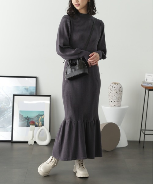 FREE'S MART（フリーズマート）の「ウォームストレッチバックパールボタンニットワンピース（ワンピース・レディース・ライトグリーン/ピンクベージュ/スミクロ・SMALL/MEDIUM）」の8枚目の写真