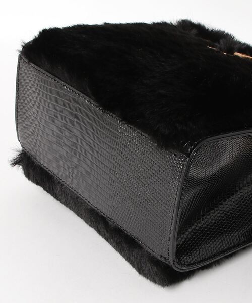 Guess（ゲス）の「BERGEN 2 Compartment Mini Tote トートバッグ レディース（トートバッグ・レディース・ブラック・ONE SIZE）」の4枚目の写真