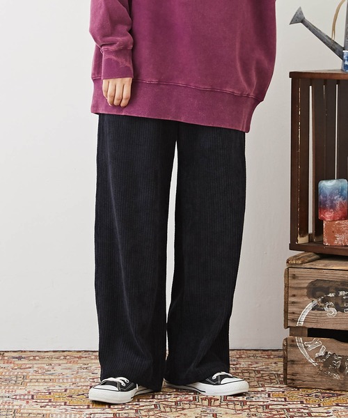 CUBE SUGAR(キューブシュガー)の「コーデュロイワイドストレートパンツ(その他パンツ・レディース・ブラウン/ナチュラル/ヘザーチャコール/パープル・M)」の2枚目の写真