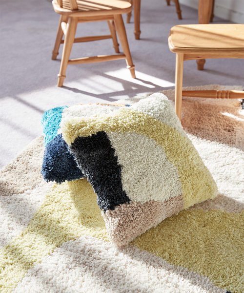 journal standard Furniture （ジャーナルスタンダードファニチャー）の「PICFAIR CUSHION　ピクフェアクッション 27cm　中材込み（クッション/クッションカバー・レディース・ネイビー/イエロー・FREE）」の21枚目の写真