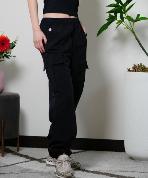 ELEMENT(エレメント)の「ELEMENT/エレメント カーゴパンツ 2WAY ドロスト ワイドパンツ BE023-713(カーゴパンツ・レディース・オフホワイト/ブラック・FREE)」の2枚目の写真