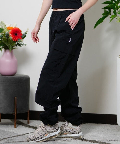 ELEMENT(エレメント)の「ELEMENT/エレメント カーゴパンツ 2WAY ドロスト ワイドパンツ BE023-713(カーゴパンツ・レディース・オフホワイト/ブラック・FREE)」の13枚目の写真