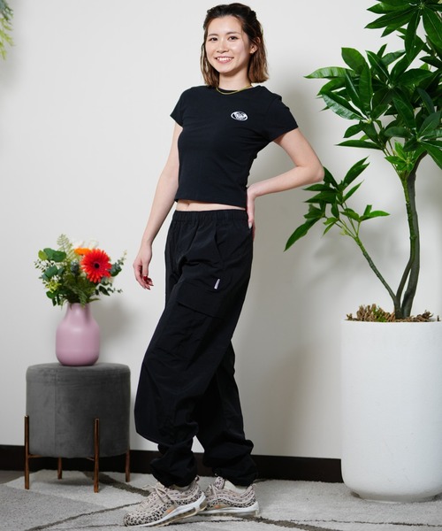 ELEMENT(エレメント)の「ELEMENT/エレメント カーゴパンツ 2WAY ドロスト ワイドパンツ BE023-713(カーゴパンツ・レディース・オフホワイト/ブラック・FREE)」の17枚目の写真