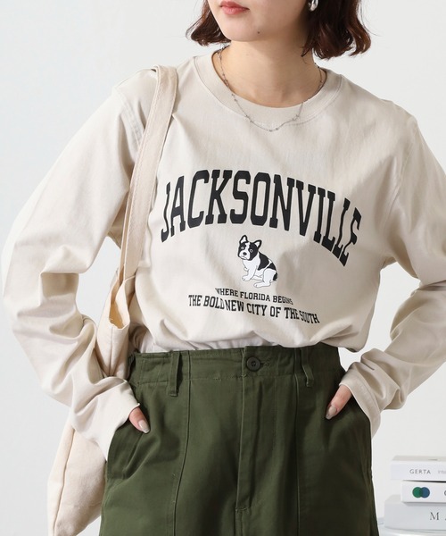 ACE(エース)の「ACE プリント 長袖 Tシャツ(Tシャツ/カットソー・レディース・ホワイト/ブラック系その他/ネイビー系1/ブラック/ホワイト系その他3/ベージュ/ホワイト系その他/ベージュ系その他/グリーン/ネイビー/カーキ/ホワイト系その他2/ブルーグレー/ブラック系その他2/チャコール/ブルー系その他/ピンクベージュ/アイボリー/グレー系その他/チャコールグレー/ネイビー系/ホワイト系その他4/ブラック系その他4/グリーン系その他/ブラック系その他3/ホワイト系その他5・M/LL/L/S)」の2枚目の写真