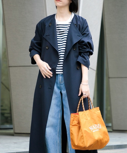 URBAN RESEARCH（アーバンリサーチ）の「ノーカラーロングトレンチコート（トレンチコート・レディース・ネイビー/ベージュ・38/36）」の13枚目の写真