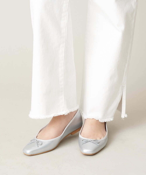 a.v.v（アーヴェヴェ）の「スクエアトゥバレエシューズ（バレエシューズ・レディース・レッド/シルバー・22.5/23.5/24.5）」の6枚目の写真