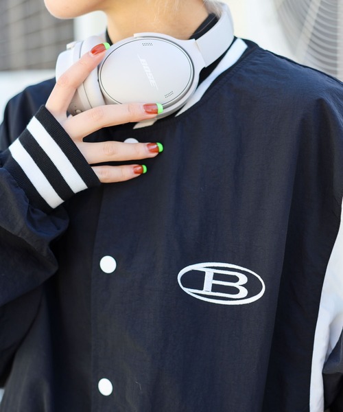 SPINNS（スピンズ）の「【ユニセックスで着用可能】ラインリブナイロンスタジャン（スタジャン・メンズ・ブラック/グレー/カーキ・ONESIZE）」の17枚目の写真