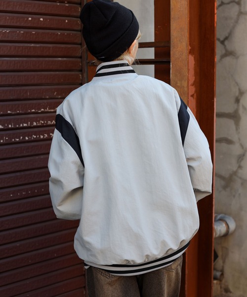 SPINNS（スピンズ）の「【ユニセックスで着用可能】ラインリブナイロンスタジャン（スタジャン・メンズ・ブラック/グレー/カーキ・ONESIZE）」の20枚目の写真