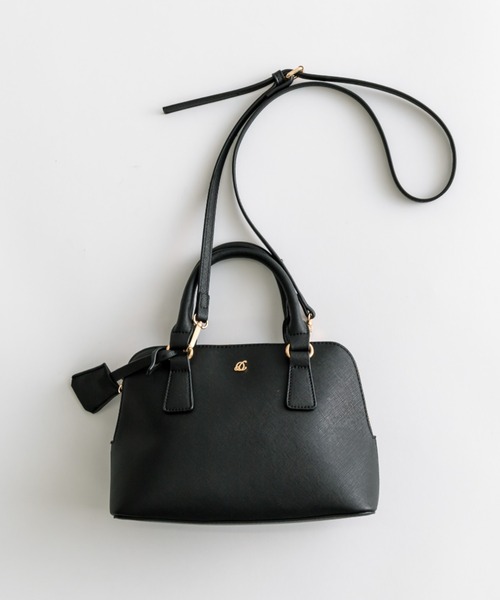 OLIVE des OLIVE（オリーブデオリーブ）の「ブガッティ型ミニバッグ　1041120090（ショルダーバッグ・レディース・アイボリー/サックスブルー/ブラック・FREE）」の2枚目の写真