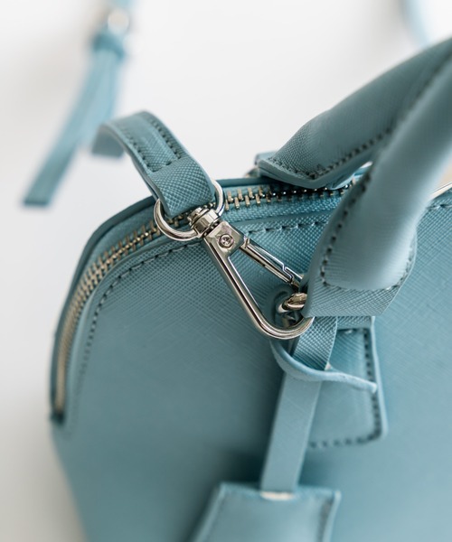 OLIVE des OLIVE（オリーブデオリーブ）の「ブガッティ型ミニバッグ　1041120090（ショルダーバッグ・レディース・アイボリー/サックスブルー/ブラック・FREE）」の4枚目の写真