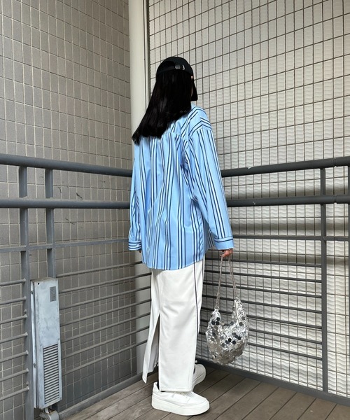 ISOOK（アイスー）の「【ISOOK / アイスー】とろみストライプオーバーシャツ / ユニセックス オーバーサイズ シャツブラウス 変形 ZOZOTOWN限定（シャツ/ブラウス・レディース・ブルー/イエロー・FREE）」の11枚目の写真