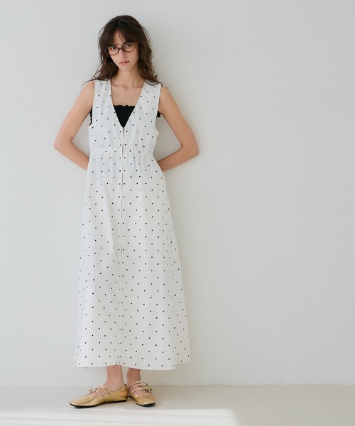 coca（coca）（コカ）の「【WEB限定セール】パリフワVネックジッパージャンパースカート（ジャンパースカート・レディース・ホワイト/ブラック/ドット・ONE SIZE/M/L）」の4枚目の写真