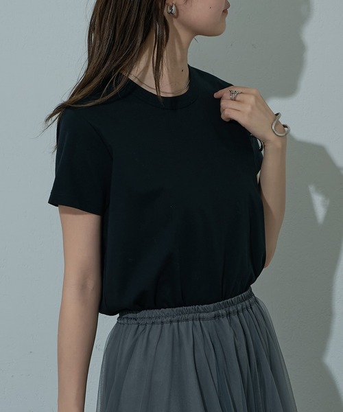 COLONY 2139（コロニートゥーワンスリーナイン）の「スマート半袖コンパクトTシャツ（Tシャツ/カットソー・レディース・ブラック/チャコールグレー/ホワイト・SMALL/MEDIUM）」の3枚目の写真