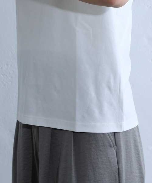 COLONY 2139（コロニートゥーワンスリーナイン）の「スマート半袖コンパクトTシャツ（Tシャツ/カットソー・レディース・ブラック/チャコールグレー/ホワイト・SMALL/MEDIUM）」の8枚目の写真
