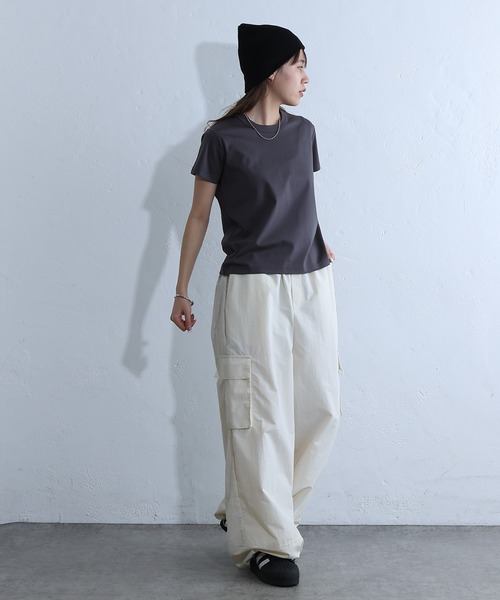 COLONY 2139（コロニートゥーワンスリーナイン）の「スマート半袖コンパクトTシャツ（Tシャツ/カットソー・レディース・ブラック/チャコールグレー/ホワイト・SMALL/MEDIUM）」の19枚目の写真