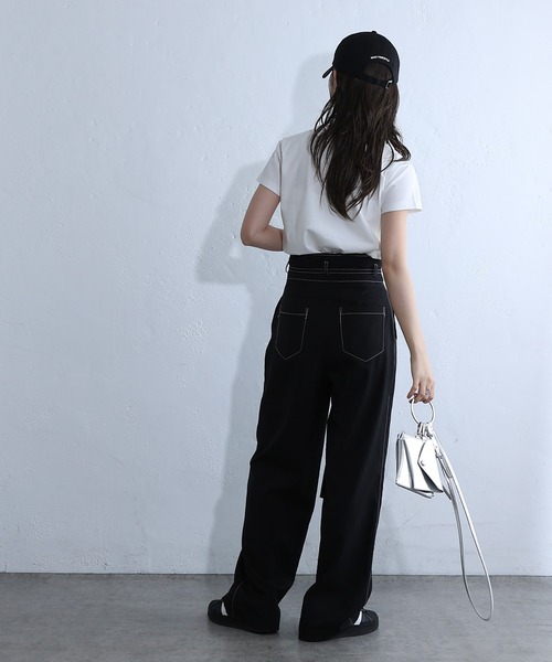 COLONY 2139（コロニートゥーワンスリーナイン）の「スマート半袖コンパクトTシャツ（Tシャツ/カットソー・レディース・ブラック/チャコールグレー/ホワイト・SMALL/MEDIUM）」の13枚目の写真