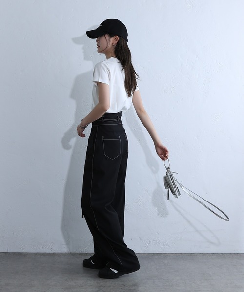 COLONY 2139（コロニートゥーワンスリーナイン）の「スマート半袖コンパクトTシャツ（Tシャツ/カットソー・レディース・ブラック/チャコールグレー/ホワイト・SMALL/MEDIUM）」の14枚目の写真