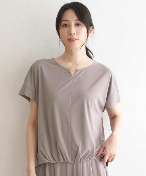 IKKA LOUNGE（イッカラウンジ）の「【セットアップ対応】GOKU楽さらっとリラックスプルオーバー（Tシャツ/カットソー・レディース・ブラック/その他1/ベージュ・M/L/S）」の4枚目の写真