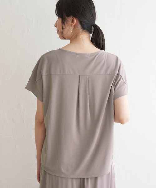 IKKA LOUNGE（イッカラウンジ）の「【セットアップ対応】GOKU楽さらっとリラックスプルオーバー（Tシャツ/カットソー・レディース・ブラック/その他1/ベージュ・M/L/S）」の5枚目の写真